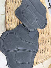 Load image into Gallery viewer, S/H N.E.W Brushing Boot Lite Boots - Large