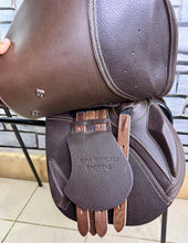 Load image into Gallery viewer, 16” MW John Whitaker Rio Pony Jump Saddle - Brown - Full Leather - Heat Adjustable