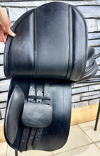 Load image into Gallery viewer, 16 1/2” XXW Harry Dabbs Cob WH Saddle - Black