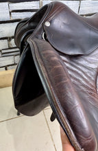 Load image into Gallery viewer, 17” MW Patrick Saddlery Jump Saddle - Brown