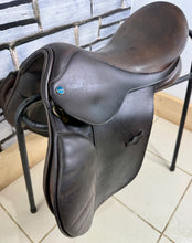 Load image into Gallery viewer, 16 1/2” MW-Wide Dever GP Saddle - Brown