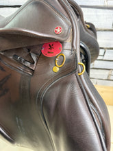 Load image into Gallery viewer, 17” MW Jeffries Falcon One GP/Jump/Event Saddle - Brown - Square Cantle