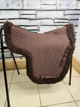 Load image into Gallery viewer, S/H Nuumed Full Wool Rolled Edge WH Numnah -Brown- XL