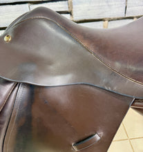 Load image into Gallery viewer, 17” Wide-XW Symmonds Olympus Forward Cut GP Saddle - Brown