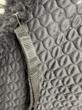 Load image into Gallery viewer, S/H Nuumed GP Full Wool Rolled Edge Numnah - Black - L