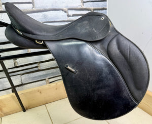 17” Wide/Changeable Gullet Wintec 2000 GP Saddle - Black