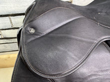 Load image into Gallery viewer, 17 1/2” Wide Thorowgood Griffin Cob GP Saddle - Black