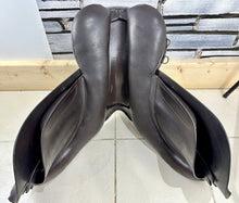 Load image into Gallery viewer, 17 1/2” Wide Ideal International Event Saddle - Brown