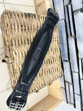 Load image into Gallery viewer, S/H 28” Kincade Waffle Dresage Girth - Black