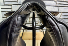 Load image into Gallery viewer, 17” Wide Ideal/Martin Wilkinson Suzannah Dressage Saddle - Black