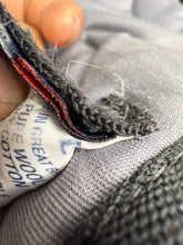 Load image into Gallery viewer, S/H Nuumed GP Half Wool Numnah - Grey/Black - L