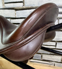 Load image into Gallery viewer, 15 1/2” Wide Excelle/Walsall Riding English Pony GP Saddle - Brown