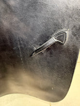 Load image into Gallery viewer, 17 1/2” MW Jeffries Falcon English Event VSD Saddle - Black