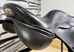 17 1/2” Wide Black Country Ricochet High Wither Jump Saddle - Black