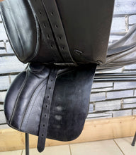 Load image into Gallery viewer, 16” Medium Farrington Pony GP Saddle - Black