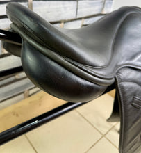 Load image into Gallery viewer, 15” MW Ideal Pony GP/Jump Saddle - Black
