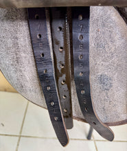 Load image into Gallery viewer, 15 1/2” MW/Changeable Gullet Wintec Pony GP Saddle - Brown