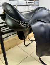 Load image into Gallery viewer, 18” MW Ideal Suzannah Dressage Saddle - Black