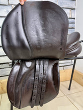 Load image into Gallery viewer, 17” MW Jeffries Falcon English Event GP Saddle - Brown