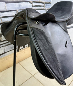 17” Wide-XW/Changeable Gullet Thorowgood Cob GP Saddle-Black