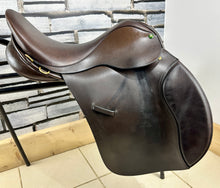 Load image into Gallery viewer, 17” Wide Ideal Apex GP Saddle - Brown