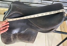 Load image into Gallery viewer, 15 1/2” Wide-XW Sturgess English WH Pony  Show Saddle - Brown