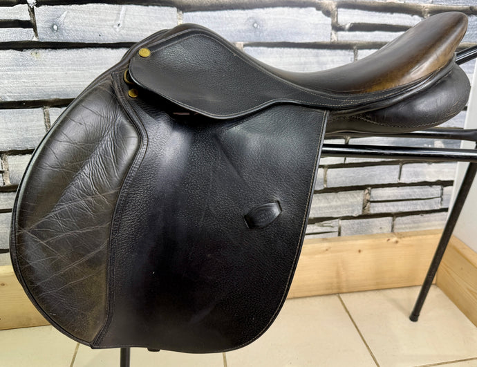 17” MW Henri De Rivel Jump Saddle - Black