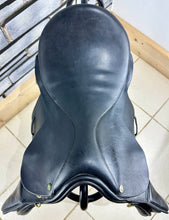 Load image into Gallery viewer, 17” Wide Ideal Classic GP Saddle - Black