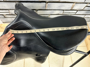 17 1/2” MW/Wide Whitaker Venice Jump Saddle - Black