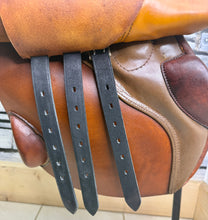 Load image into Gallery viewer, 17 1/2” B (Medium) Stubben Siegfried II Jump Saddle - Tan