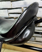 Load image into Gallery viewer, 16 1/2 - 17” XW Cob GP Saddle - Black Leather - Extra Wide