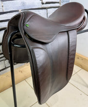 Load image into Gallery viewer, 17” MW-Wide Ideal Ramsey Show/WH Saddle - Brown