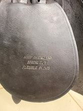 Load image into Gallery viewer, 17 1/2” MW English Jump Saddle - Brown/Tan