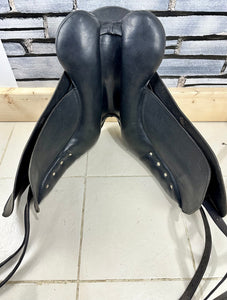 17” MN Albion SL Dressage Saddle - Black