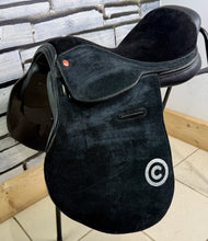 Load image into Gallery viewer, 18” J&amp;M Suede Top English Polo Saddle - Black