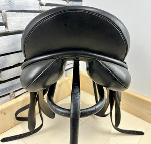 17” MW Excelle Dressage Saddle - Black