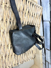 Load image into Gallery viewer, S/H Leather Sandwich/Saddle Bag - Brown
