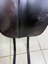 Load image into Gallery viewer, 17 1/2” Wide Albion SLK Ultima Dressage Saddle - Brown