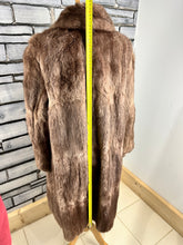 Load image into Gallery viewer, Ladies Approx Size 16 Vintage Fur Coat