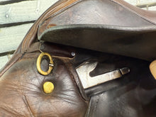 Load image into Gallery viewer, 17 1/2” MW Ideal Impala 1450 Jump Saddle - Brown