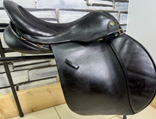 Load image into Gallery viewer, 17” MW Oakfield Saddlery GP Saddle - Black