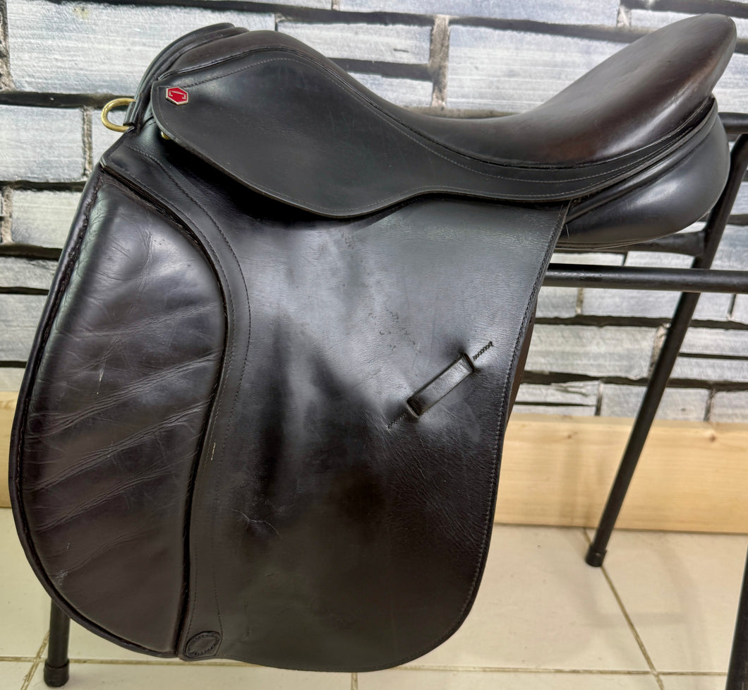 17 1/2” Wide Albion Selecta WH/GP/Jump Saddle - Brown