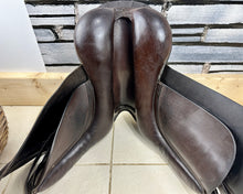 Load image into Gallery viewer, 17” Medium Ideal Working Hunter Saddle - Brown