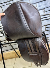 Load image into Gallery viewer, 17 1/2” Wide Ideal VSD/WH/GP English Saddle - Brown - Working Hunter Cob