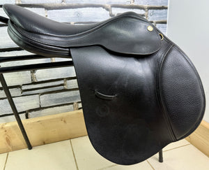 18” Medium Oakland House Saddlery Jump Saddle - Black