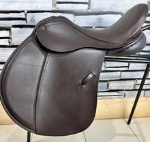 Load image into Gallery viewer, 17 1/2” Medium Silhouette Midas High Wither GP Saddle - Brown