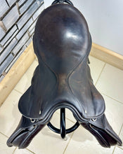 Load image into Gallery viewer, 17” Medium Ideal International Event Saddle - Brown
