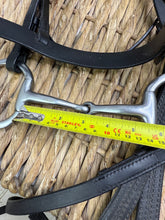 Load image into Gallery viewer, S/H Complete Hunter Snaffle Bridle &amp; Rubber Reins - Black - Cob