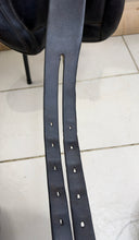 Load image into Gallery viewer, 17 1/2” MW Palmer Saddlery/Equiwear Monoflap GP/Jump Saddle - Brown - Flocked Close Contact
