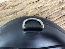 Load image into Gallery viewer, S/H 65cm/26” Prestige Doughnut RP Leather Girth - Black